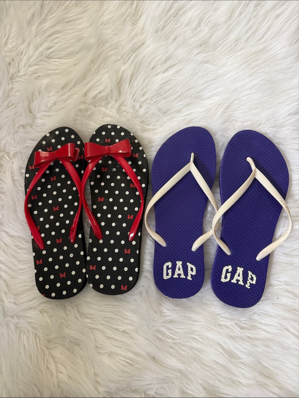 Bundle of size 9/10 flip flops